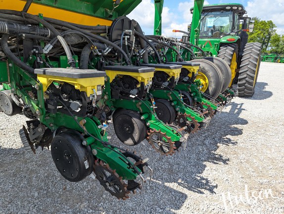 Photo of 2016 John Deere 1775NT