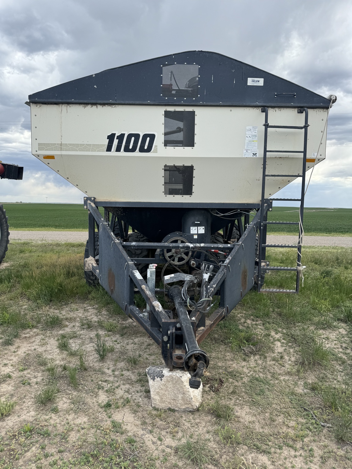 2003 Bourgault 1100 Image 2