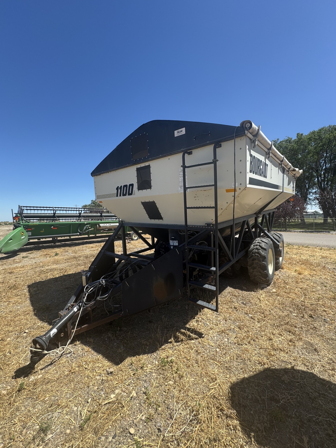 2003 Bourgault 1100 Image 26