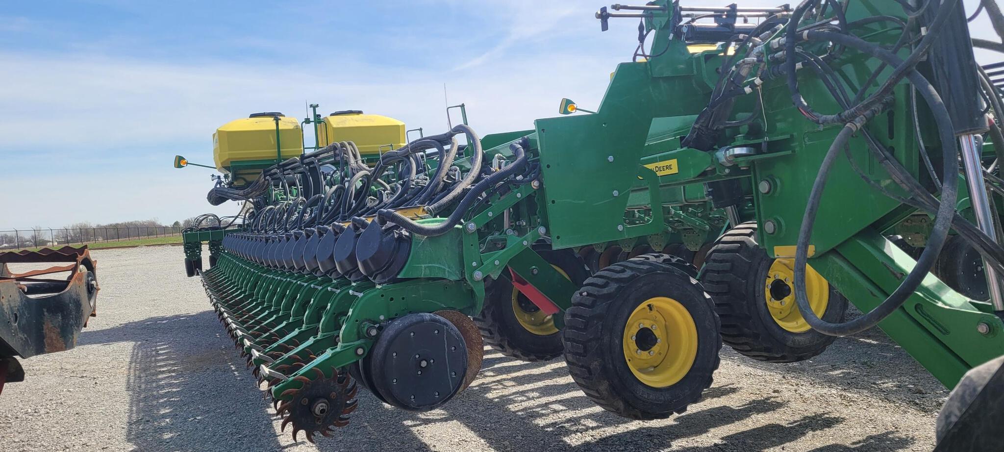 2022 John Deere DB90 Image 2