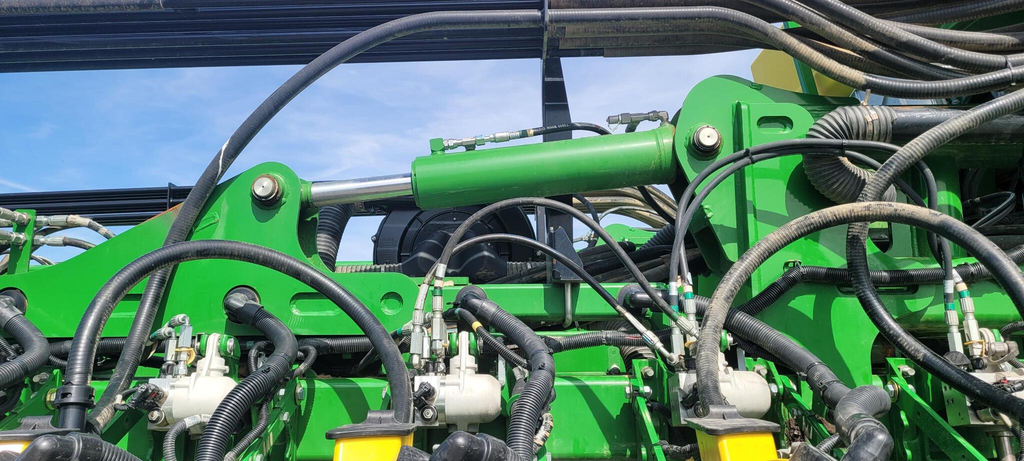 2022 John Deere DB90 Image 11
