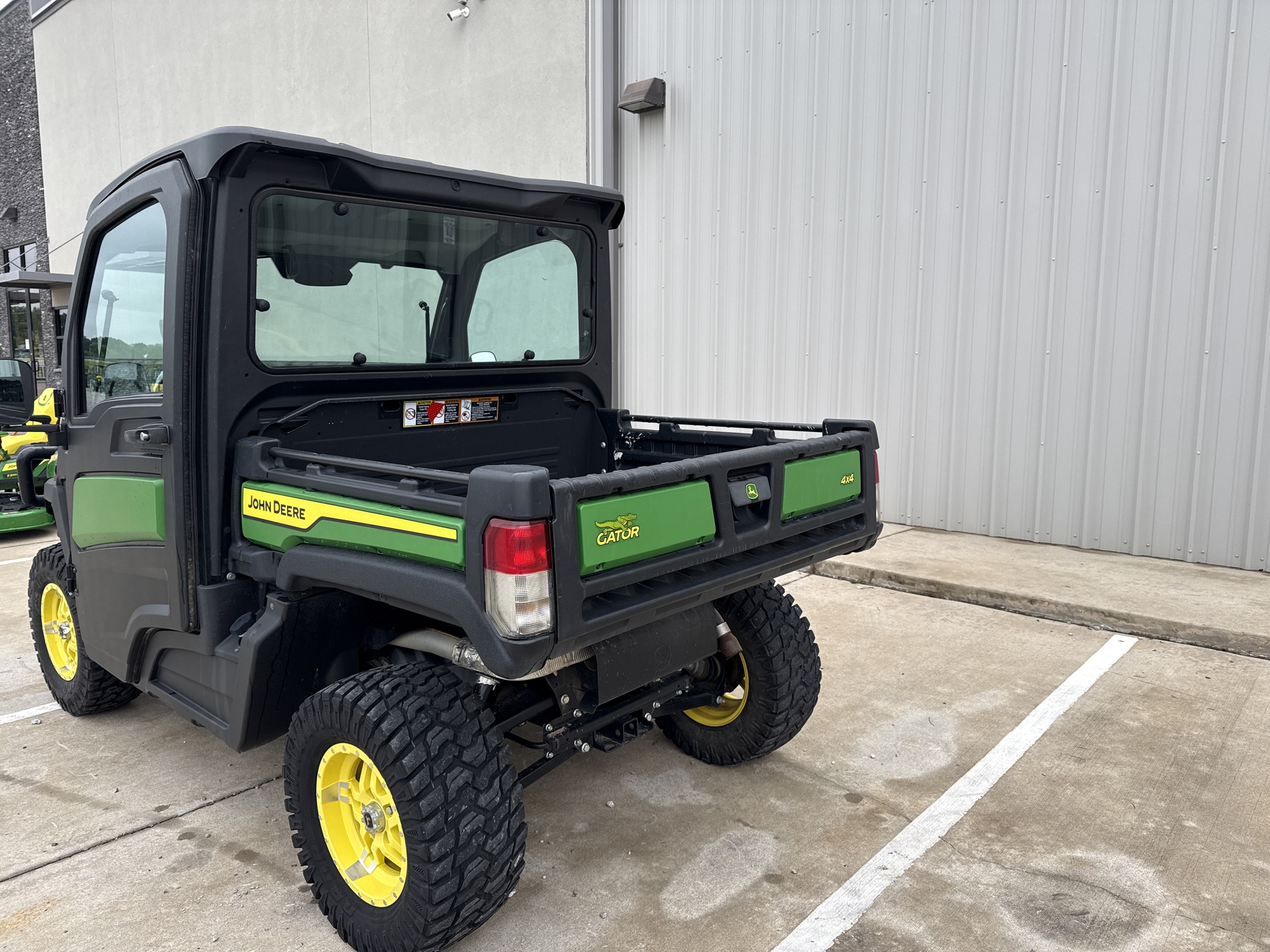 2023 John Deere XUV 835M Image 9