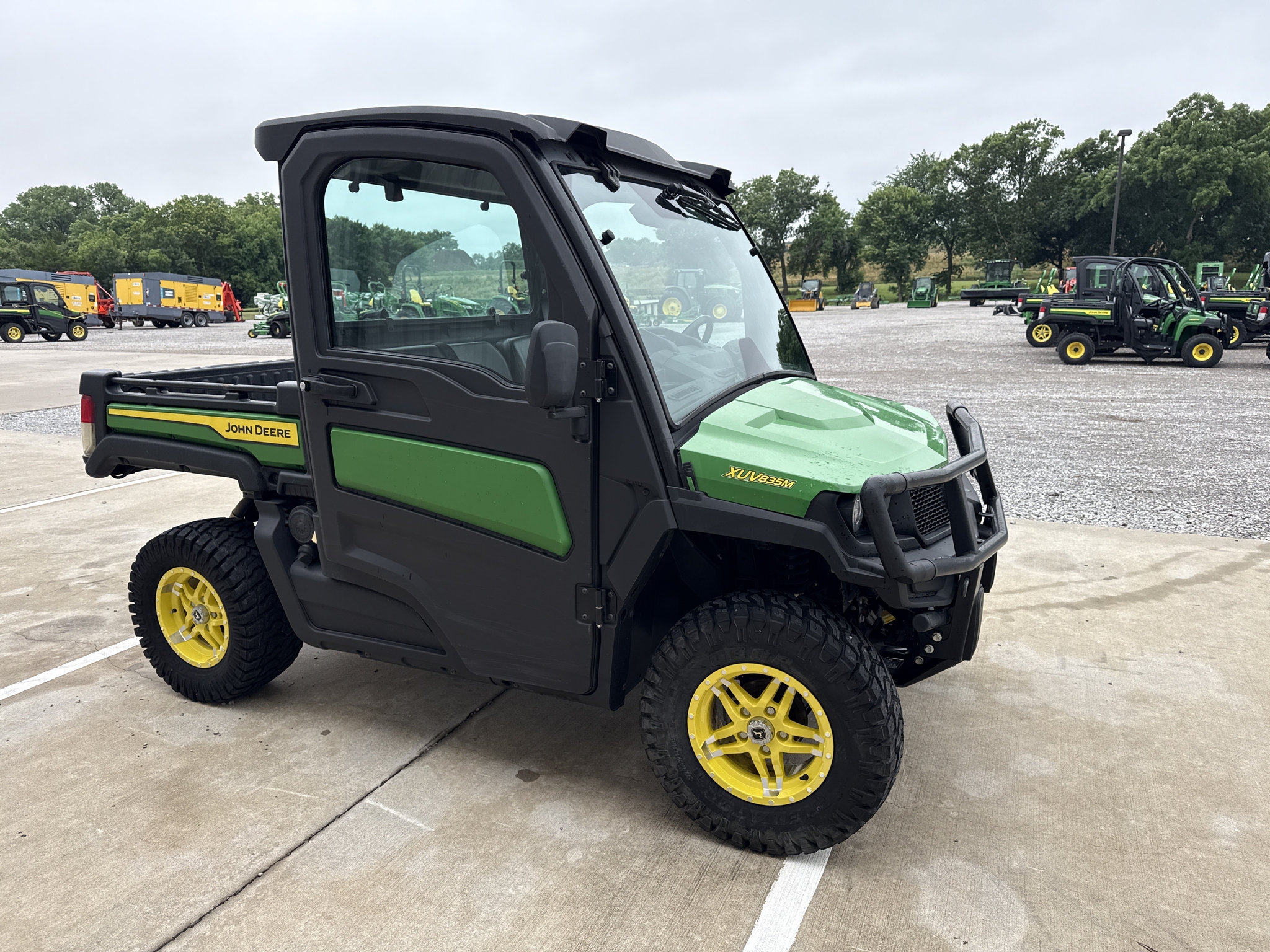 2023 John Deere XUV 835M Image 13