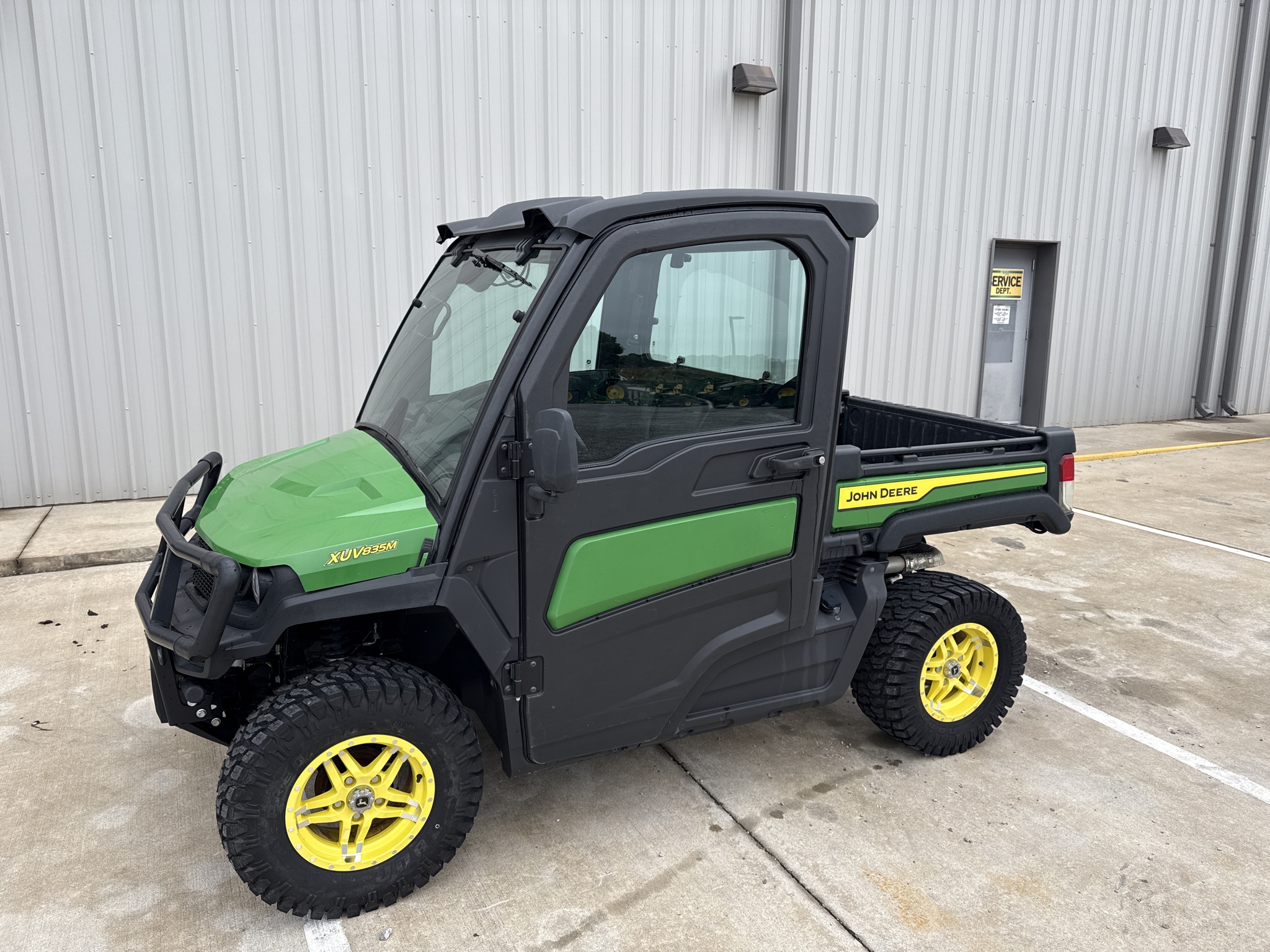 2023 John Deere XUV 835M Image 2