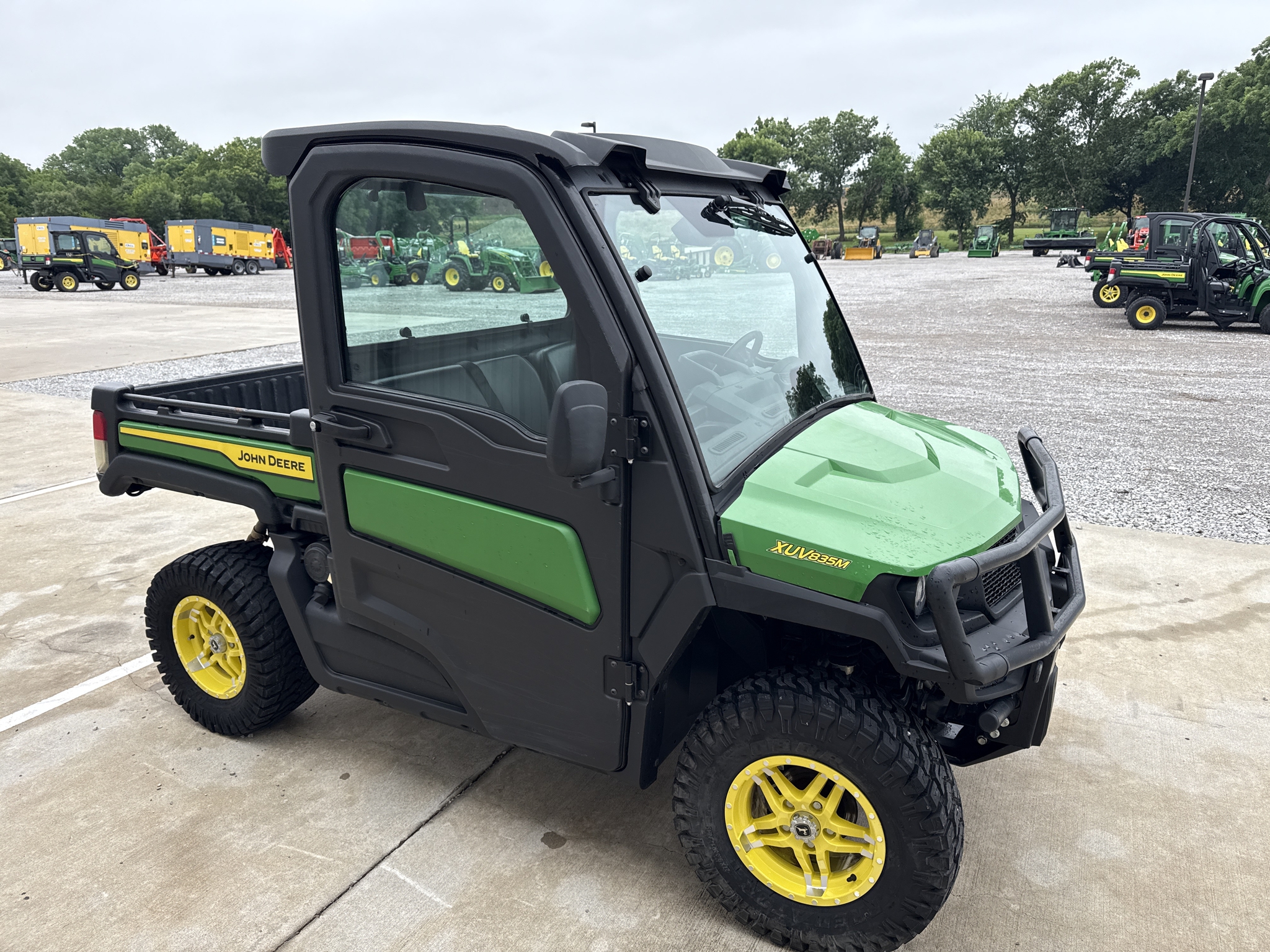 2023 John Deere XUV 835M Image 12