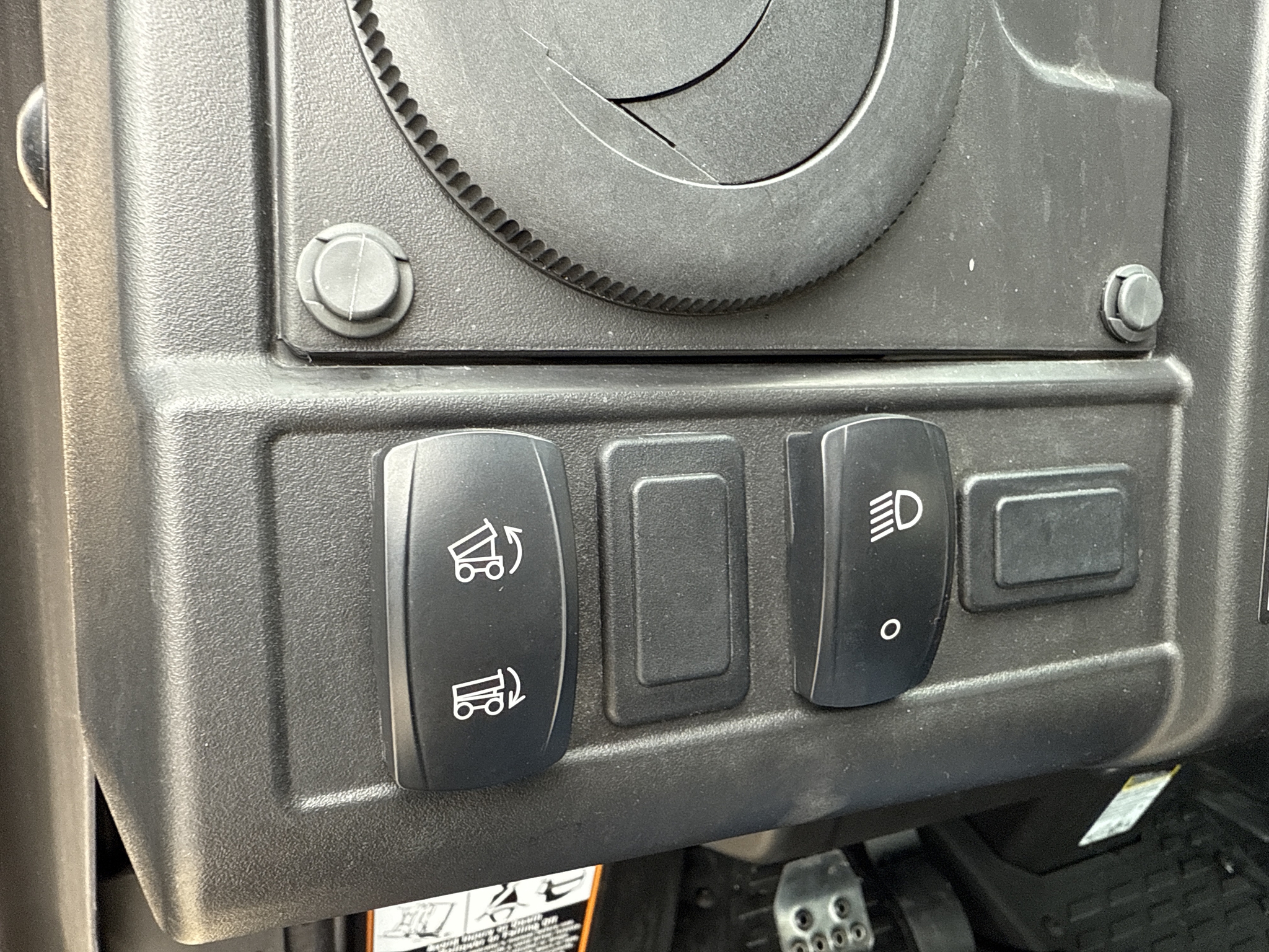 2023 John Deere XUV 835M Image 24