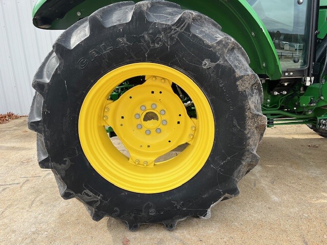  2022 John Deere 5090E at Heritage Tractor in West Plains, MO