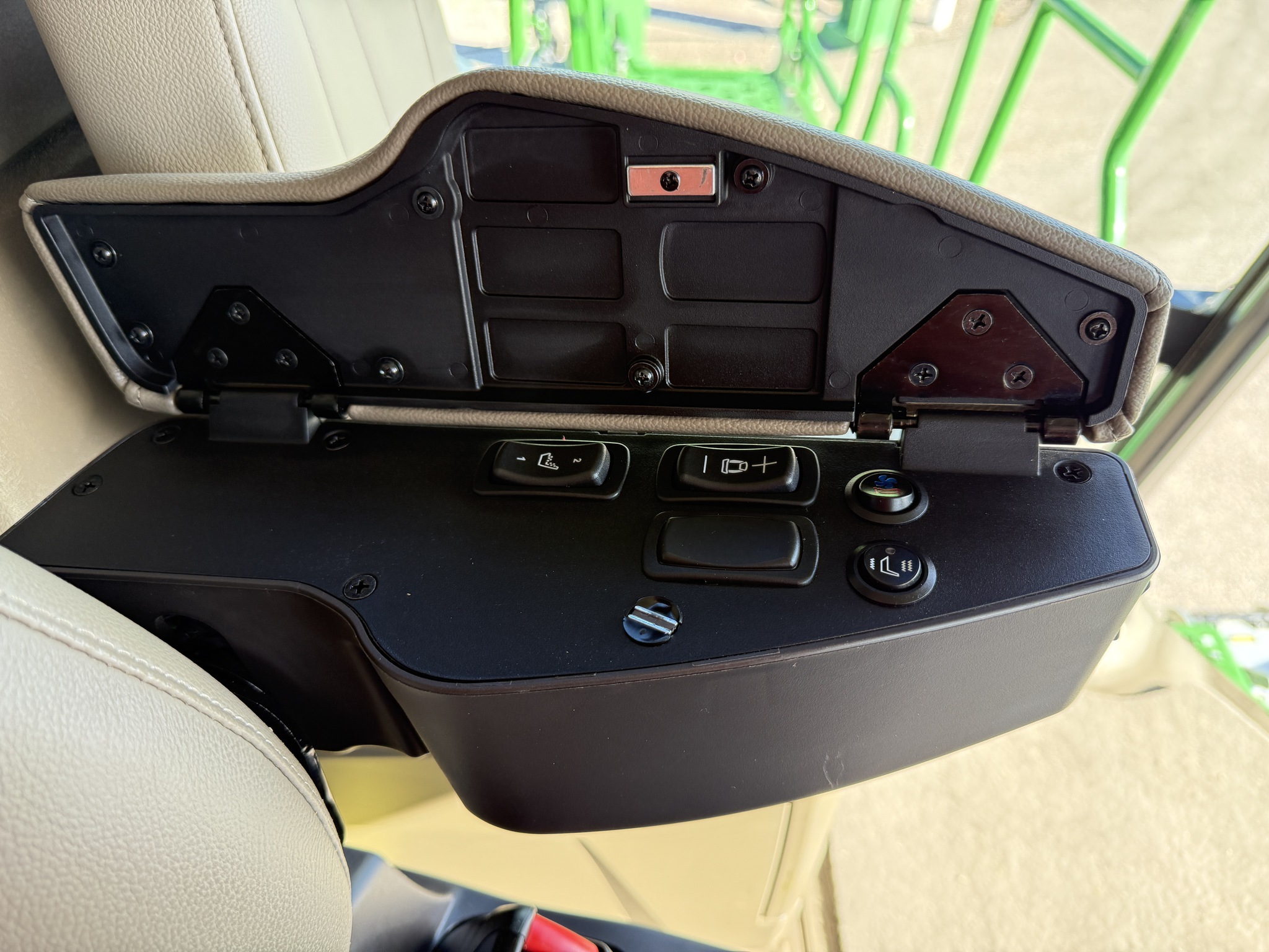 2023 John Deere X9 1100 Image 15