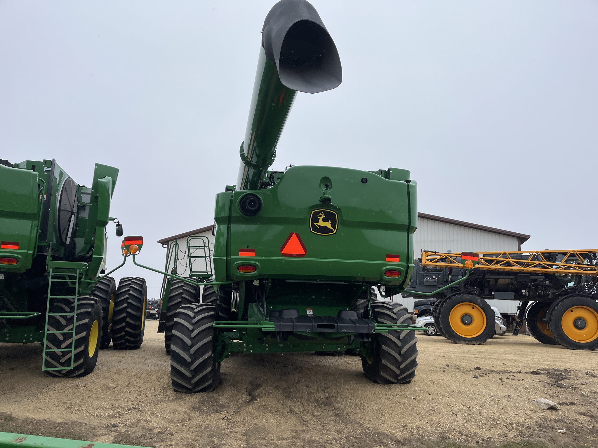  2022 John Deere S780 at Heritage Tractor in Dixon, IL