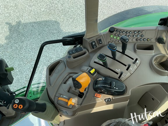 Photo of 2024 John Deere 6155M