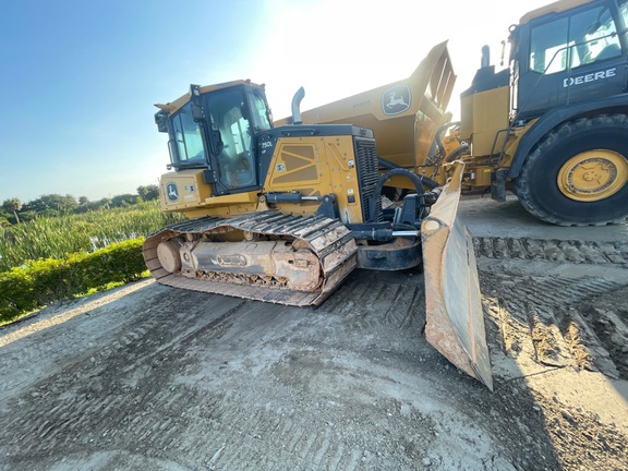 2024 John Deere 750L