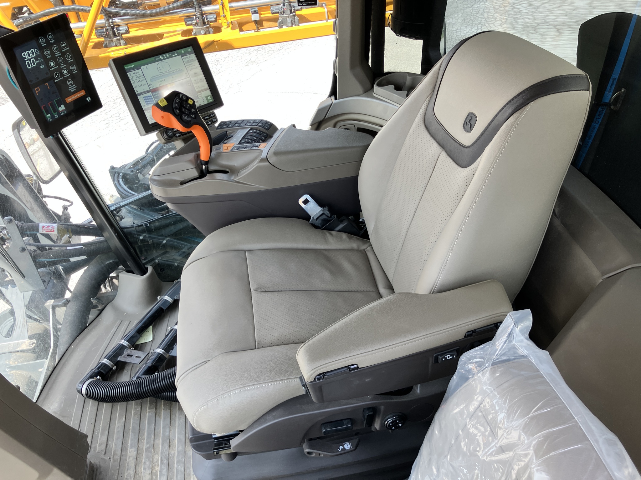 2024 Hagie STS12 Image 10