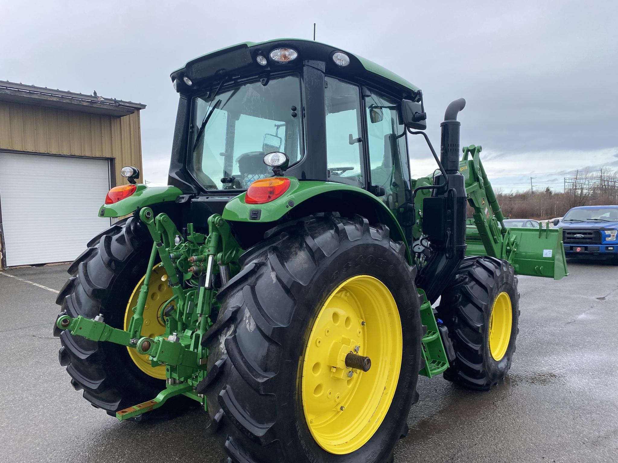 2024 John Deere 6120M Image 6