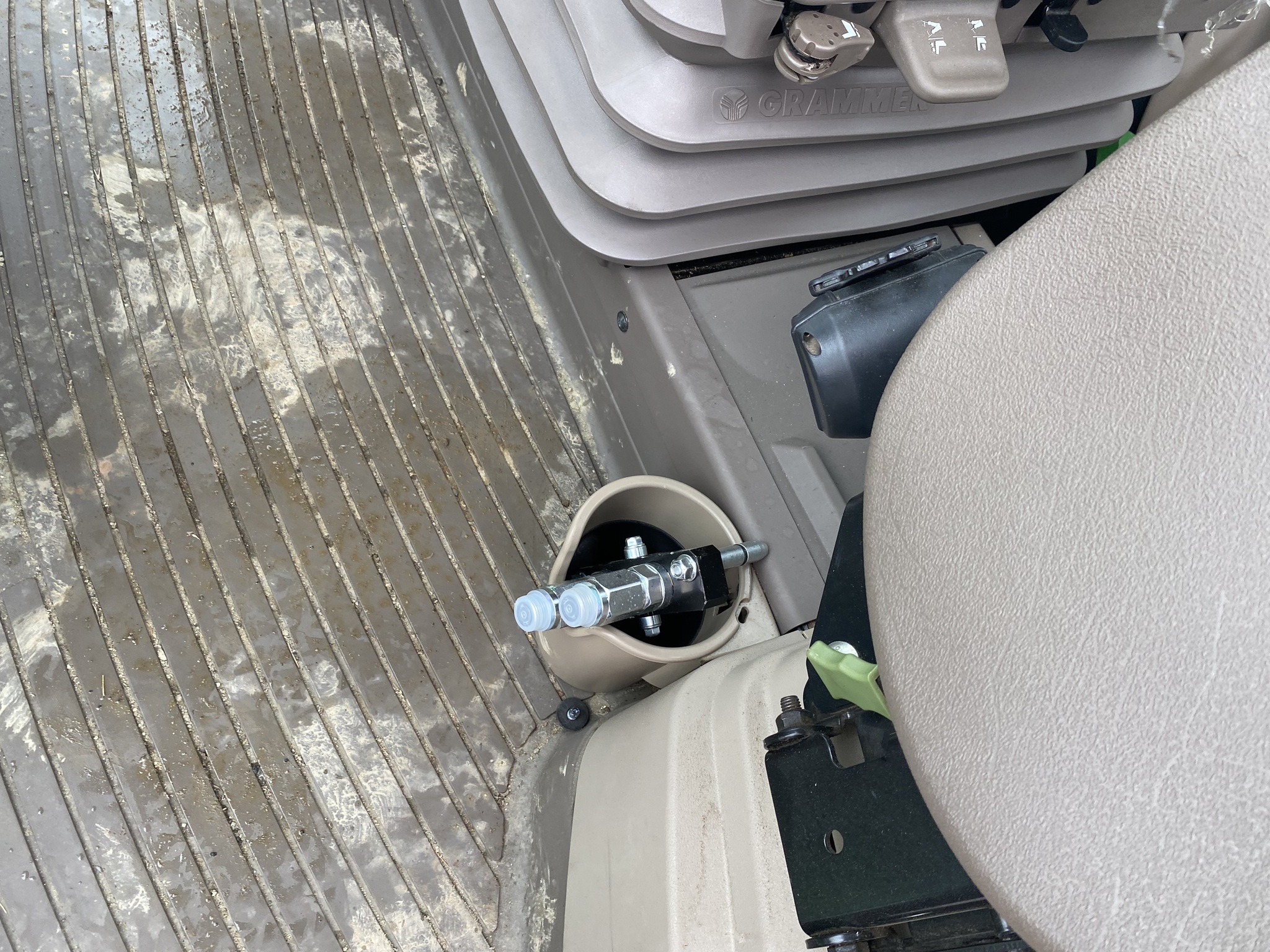 2024 John Deere 6120M Image 15