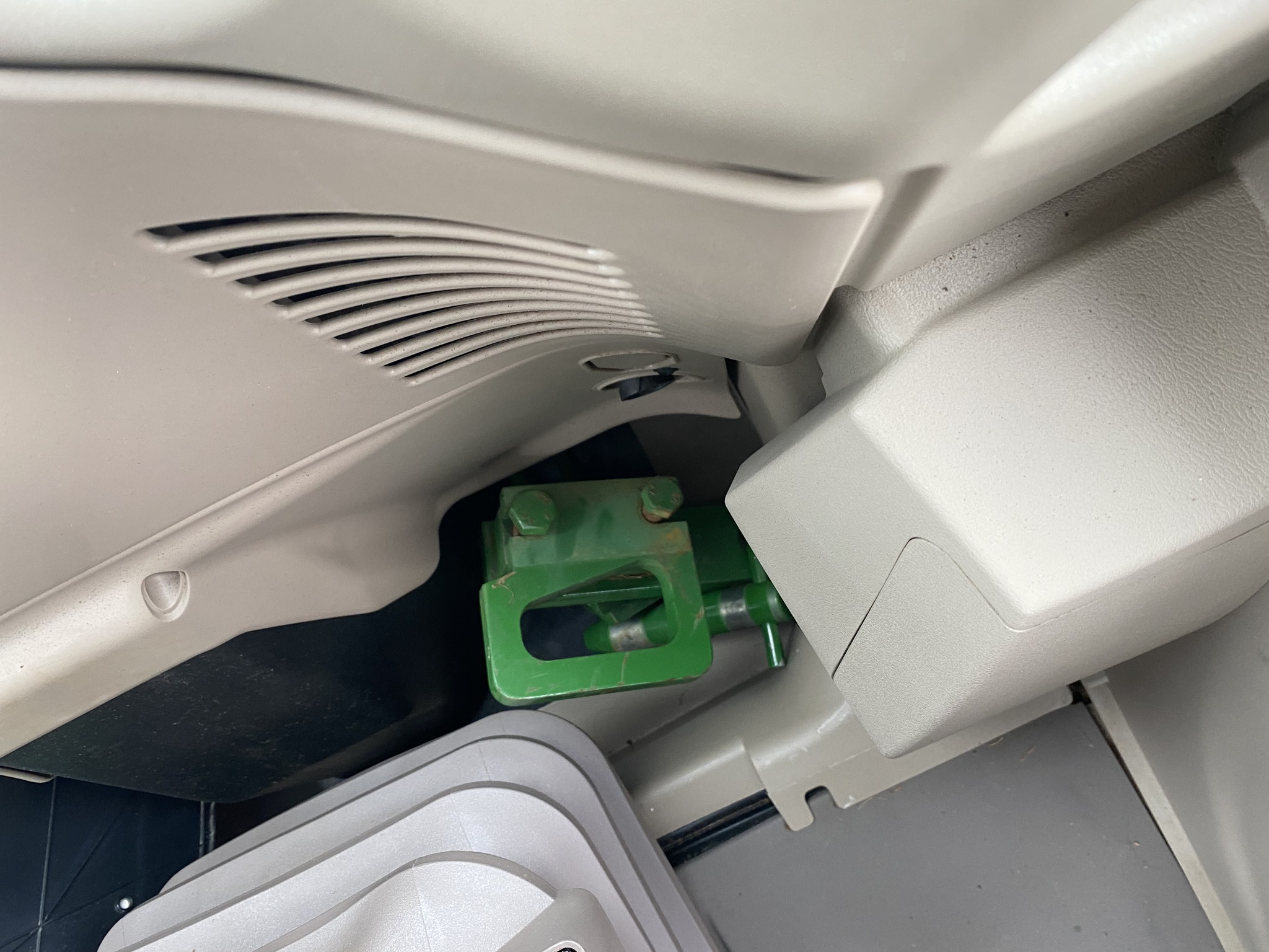 2024 John Deere 6120M Image 14