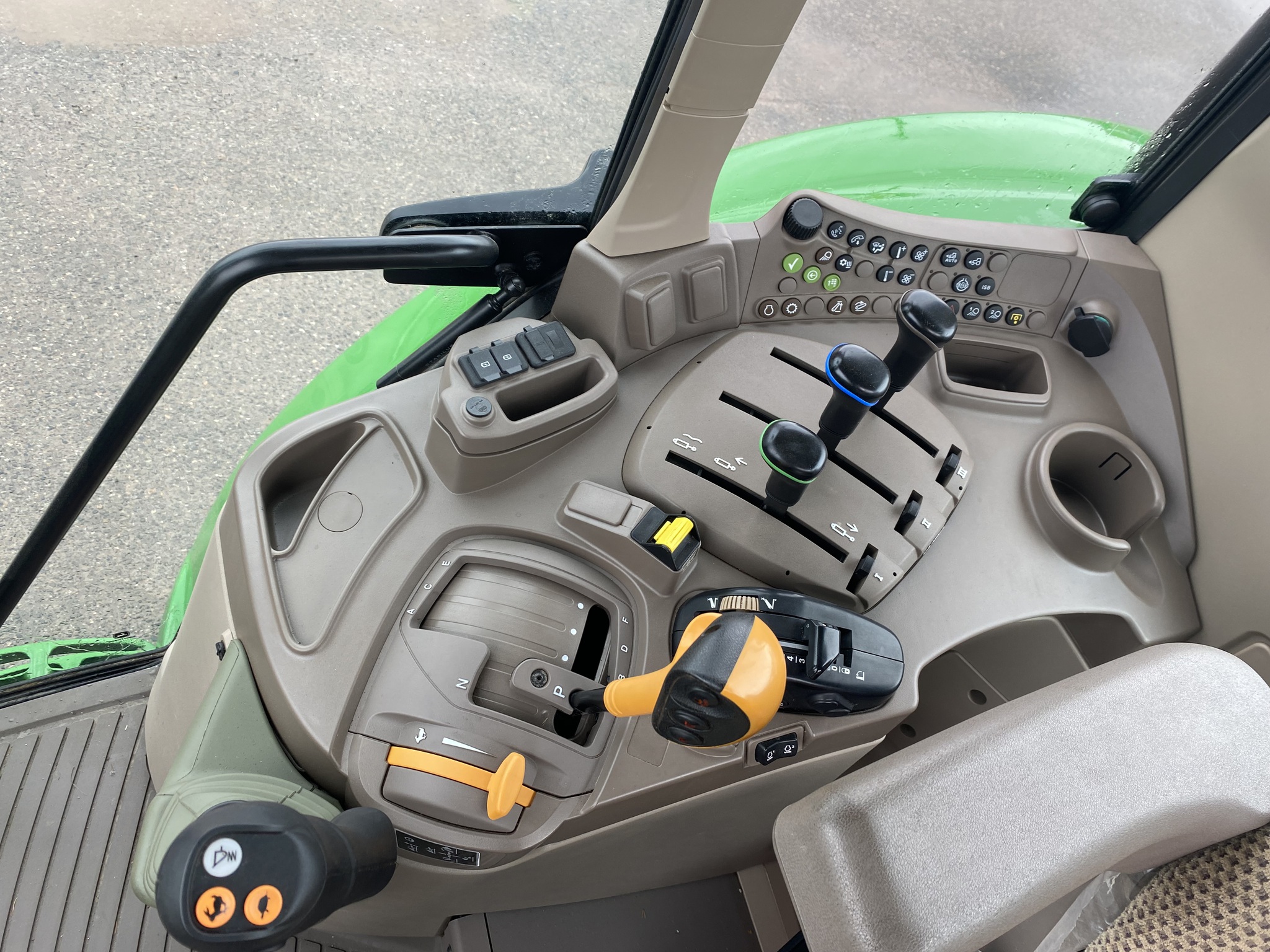 2024 John Deere 6120M Image 13