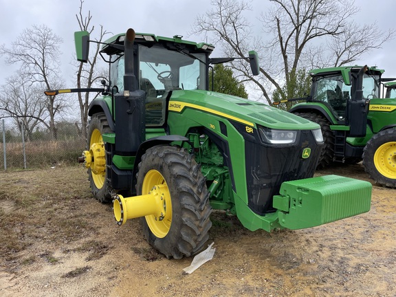 2022 John Deere 8R 310 Photo 3