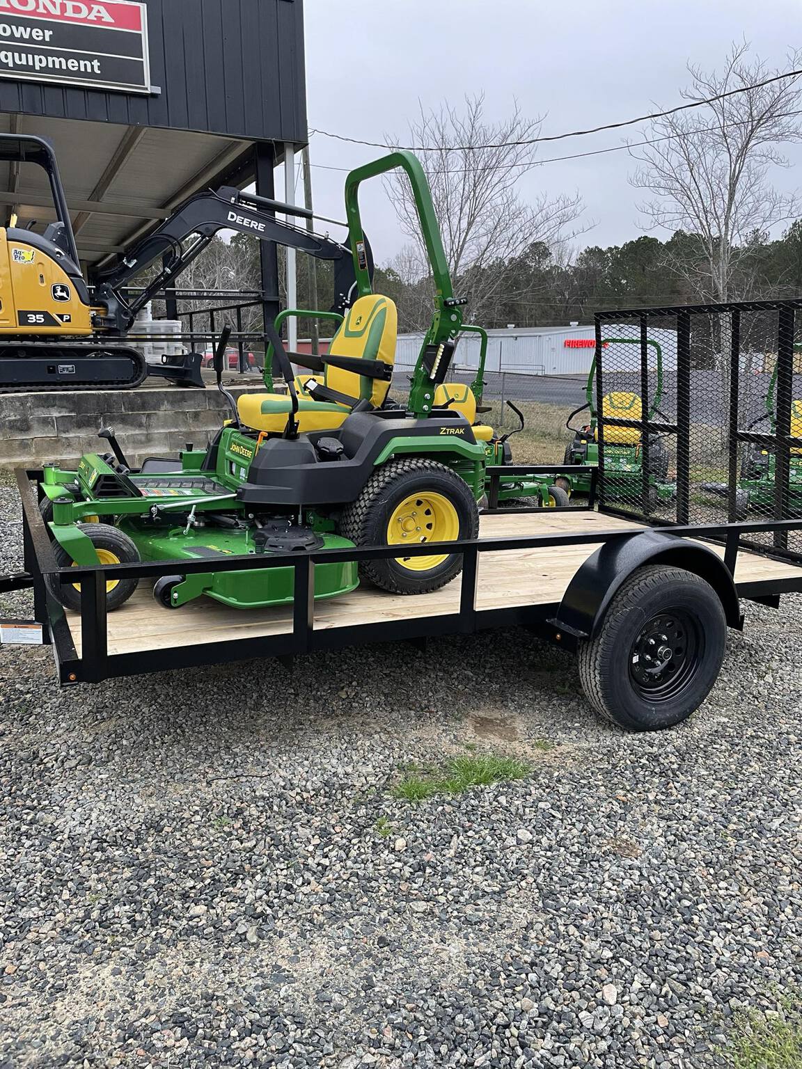 2025 John Deere Z530R Image 6