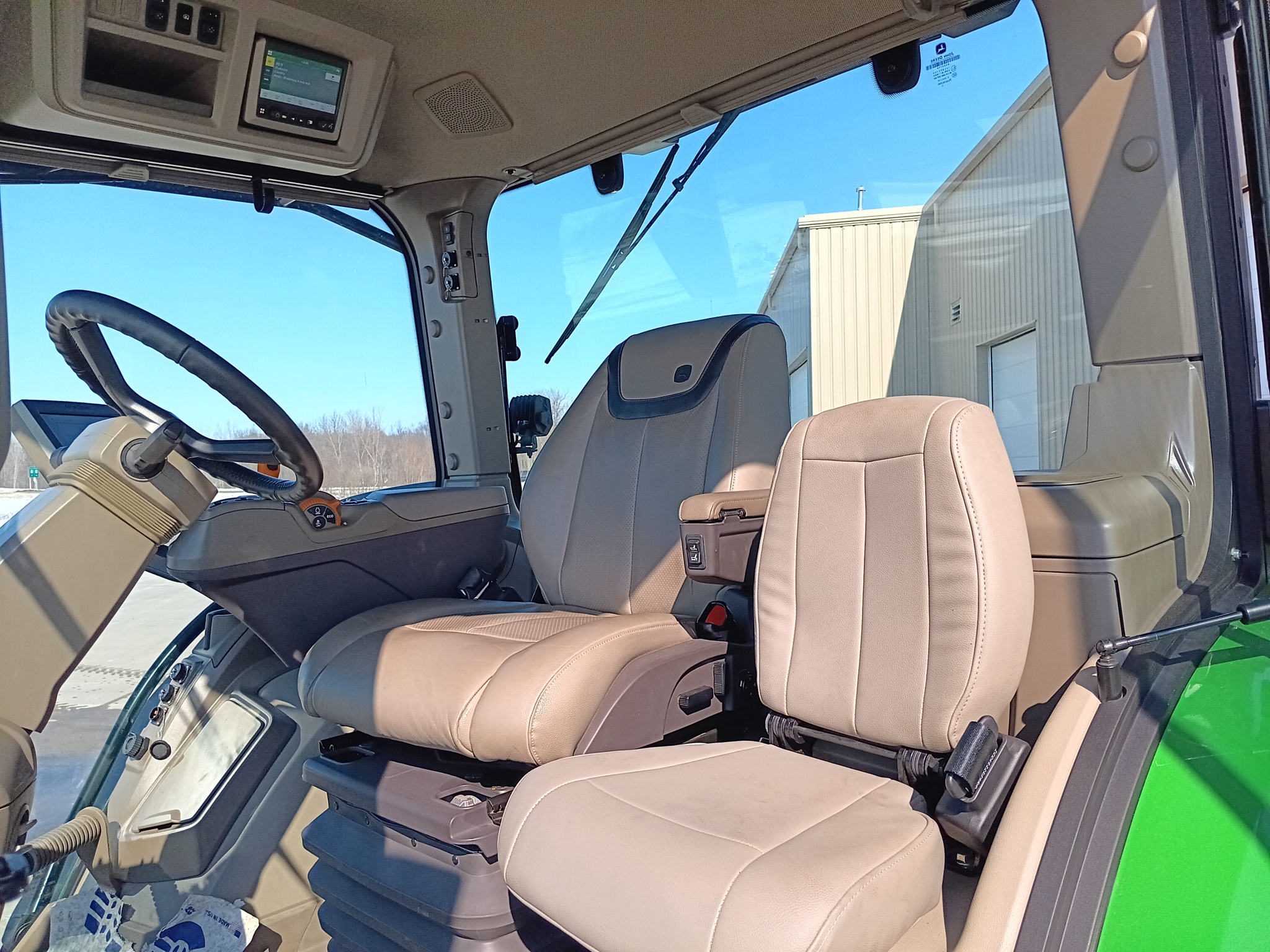 2023 John Deere 8R 340 Image 9