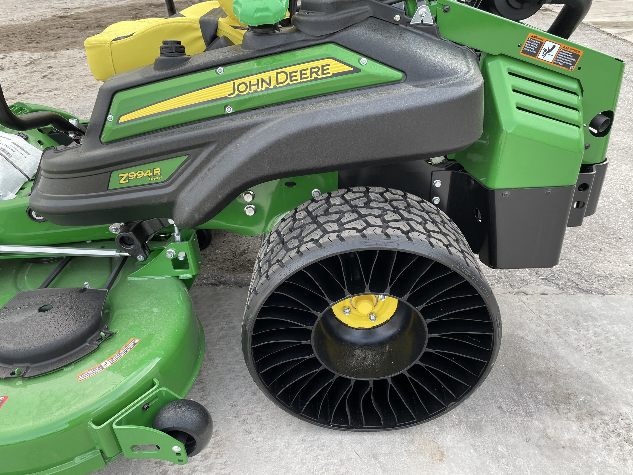 2025 John Deere Z994R Image 7