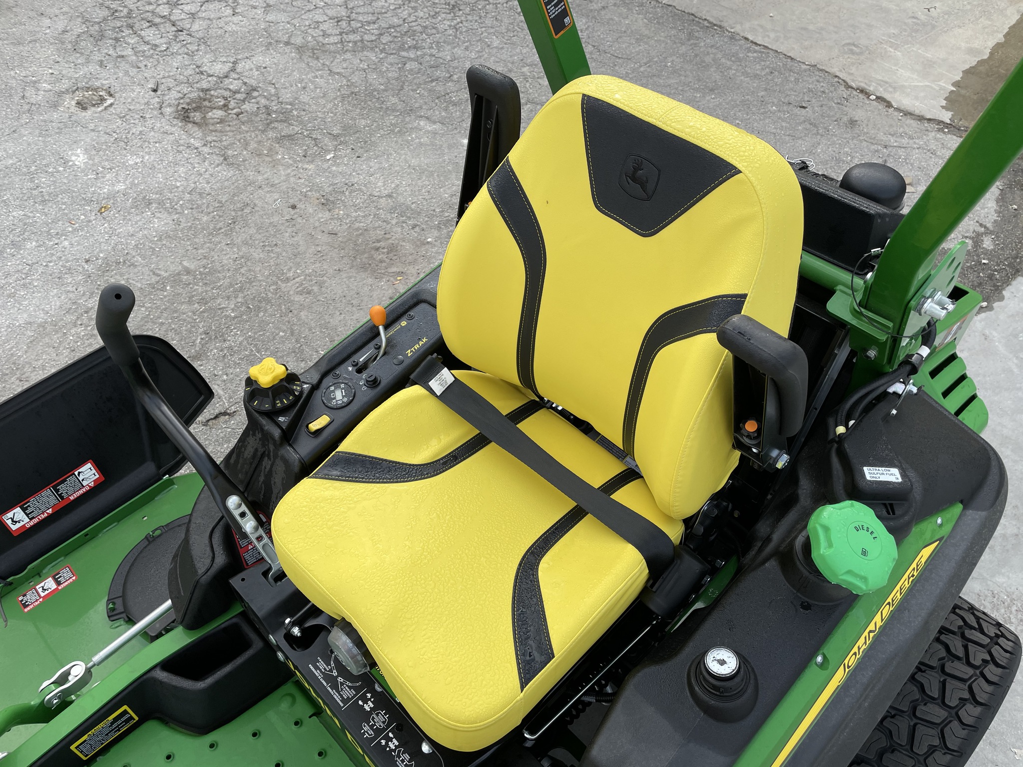 2025 John Deere Z994R Image 8