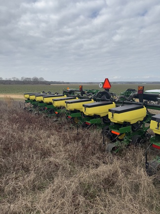 2022 John Deere 1725 Photo 6