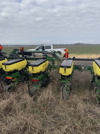 2022 John Deere 1725 Photo 7