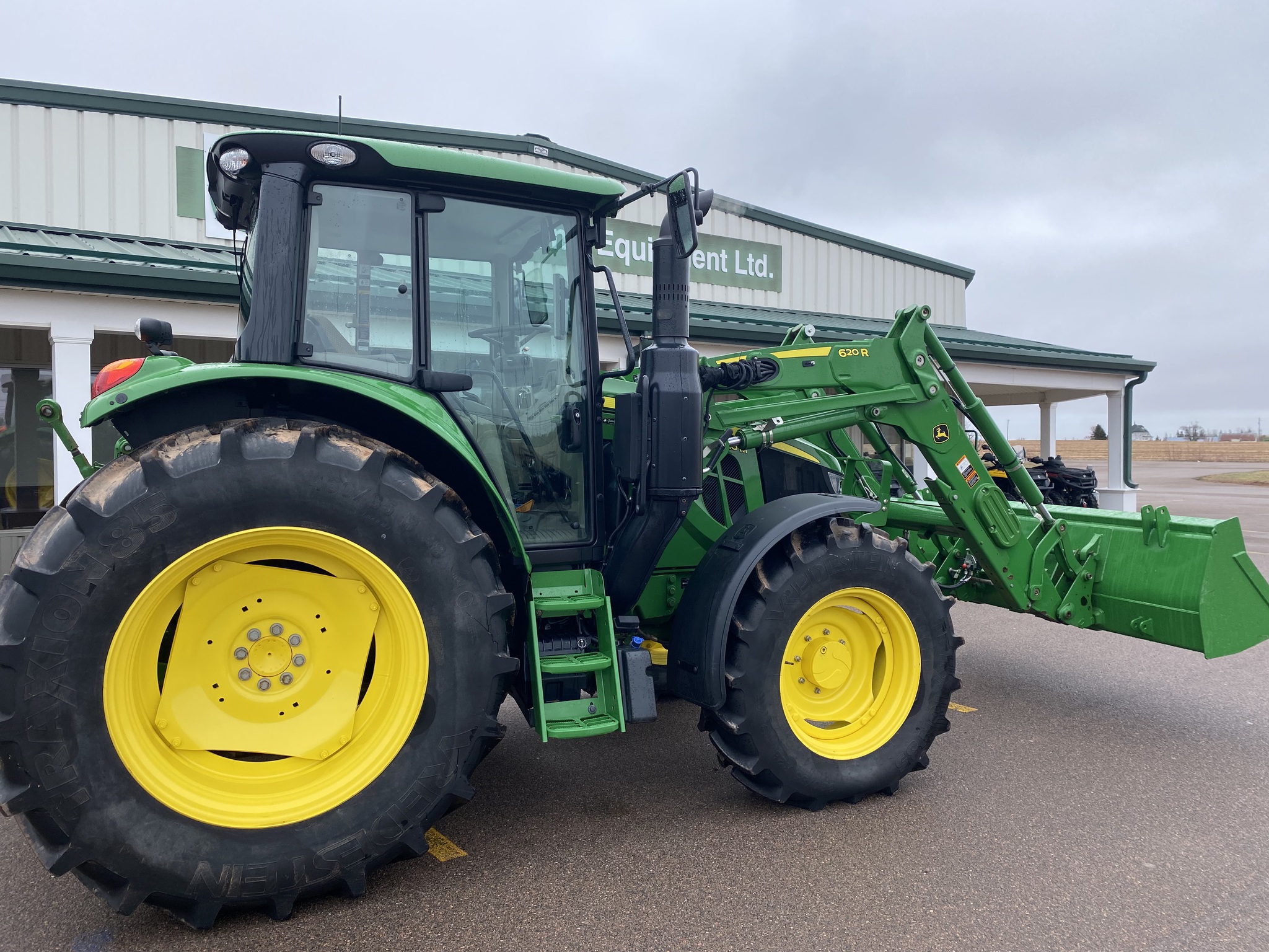 2023 John Deere 6110M Image 8