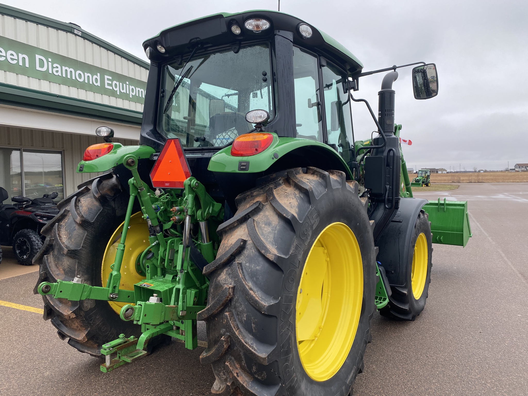 2023 John Deere 6110M Image 7