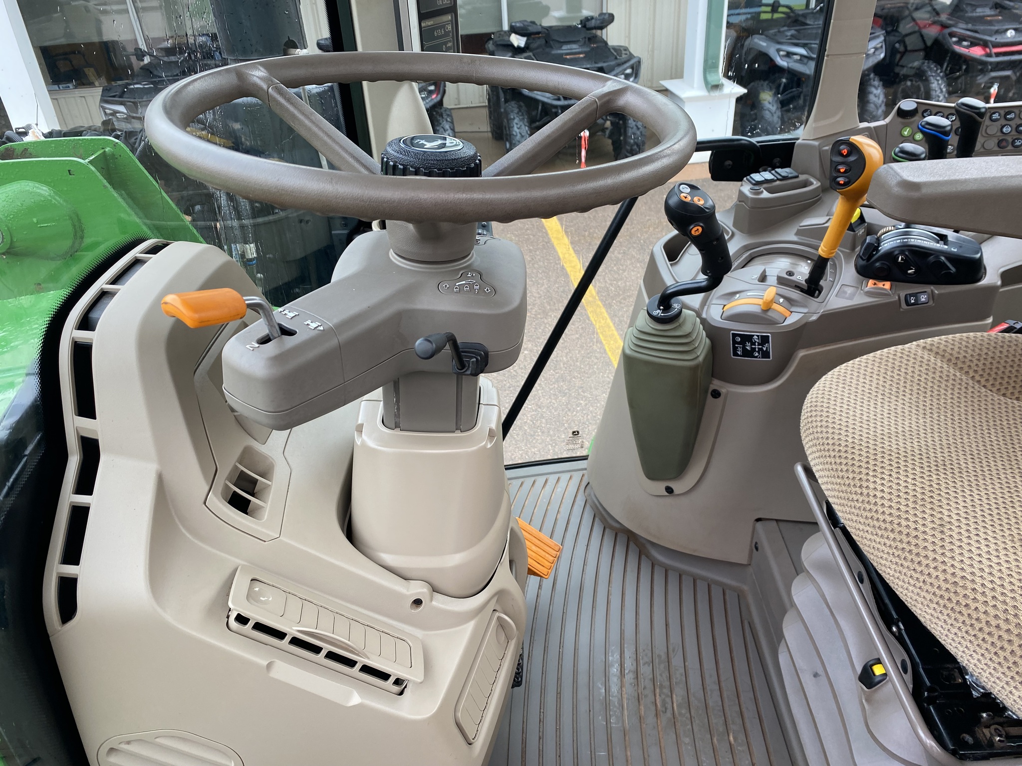 2023 John Deere 6110M Image 13