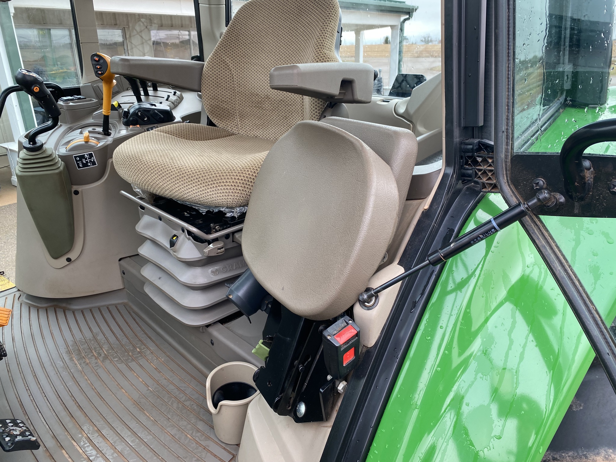 2023 John Deere 6110M Image 12
