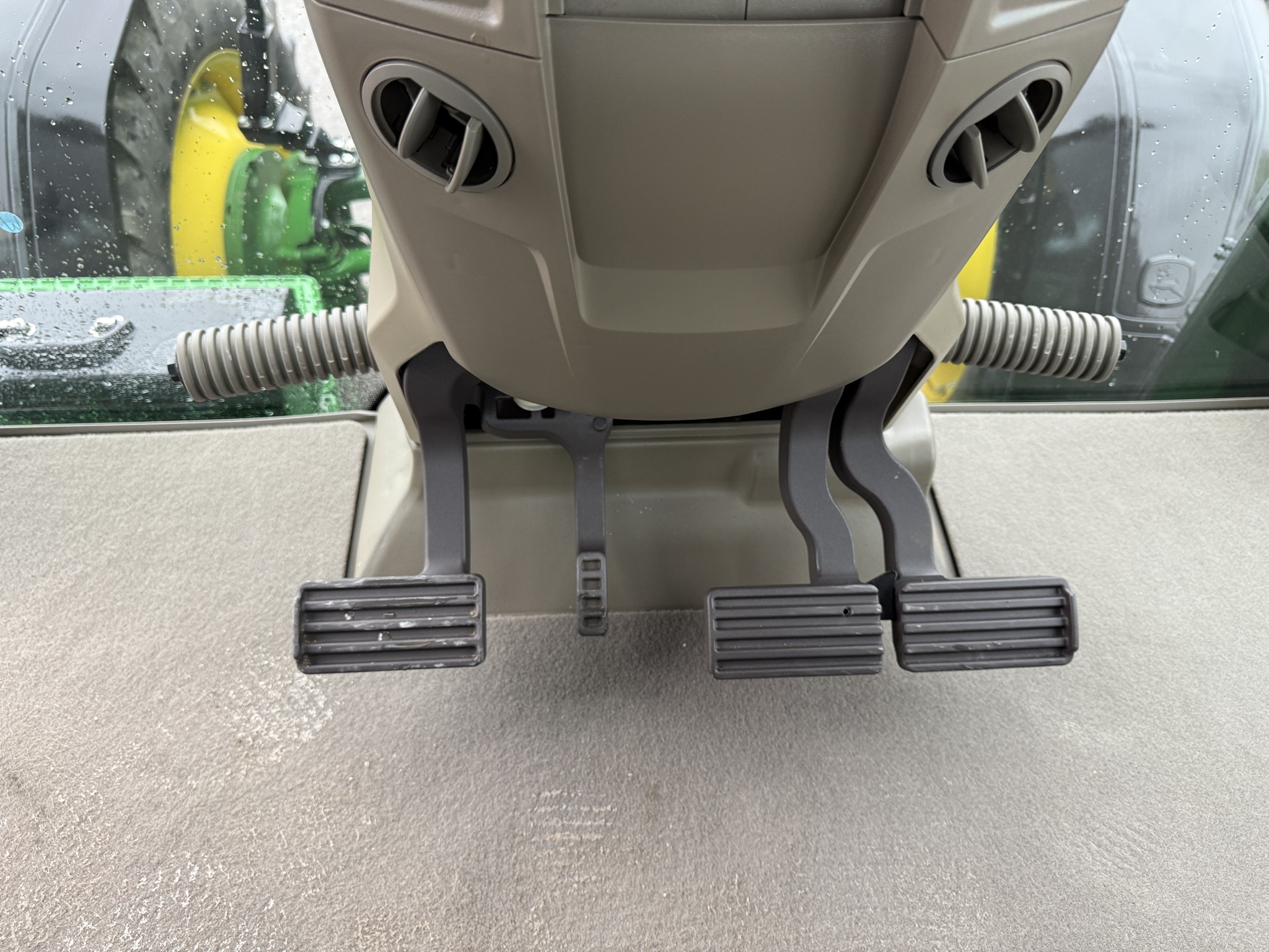 2023 John Deere 8R 280 Image 12