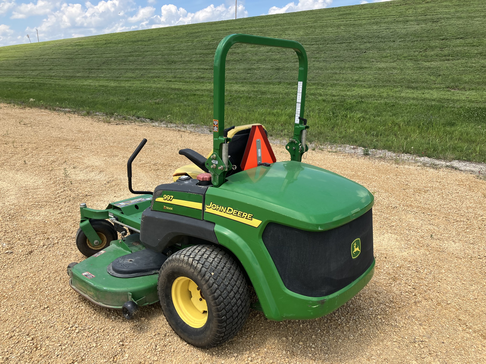 2009 John Deere 997 Image 4