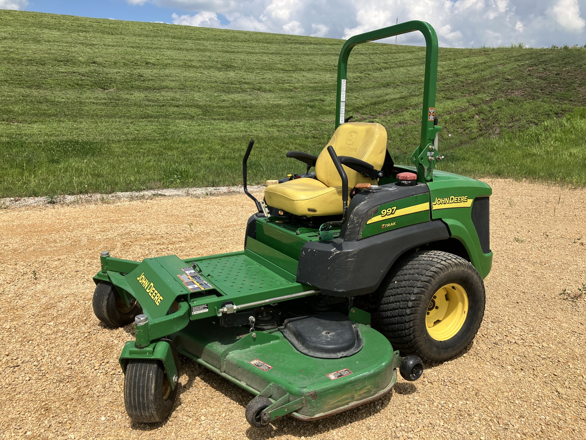 2009 John Deere 997 Image 1