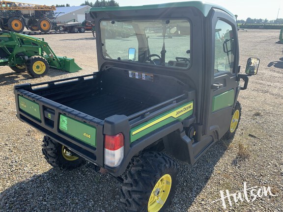 Photo of 2021 John Deere XUV 835R