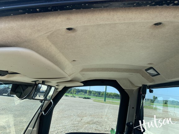 Photo of 2021 John Deere XUV 835R