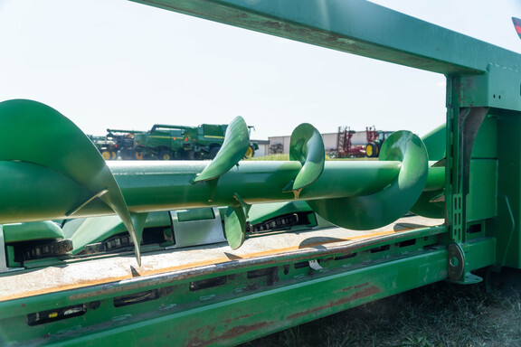 Used 2010 John Deere 606C Corn and Row Crop headers at Koenig Equipment in Anna, OH - Photo7