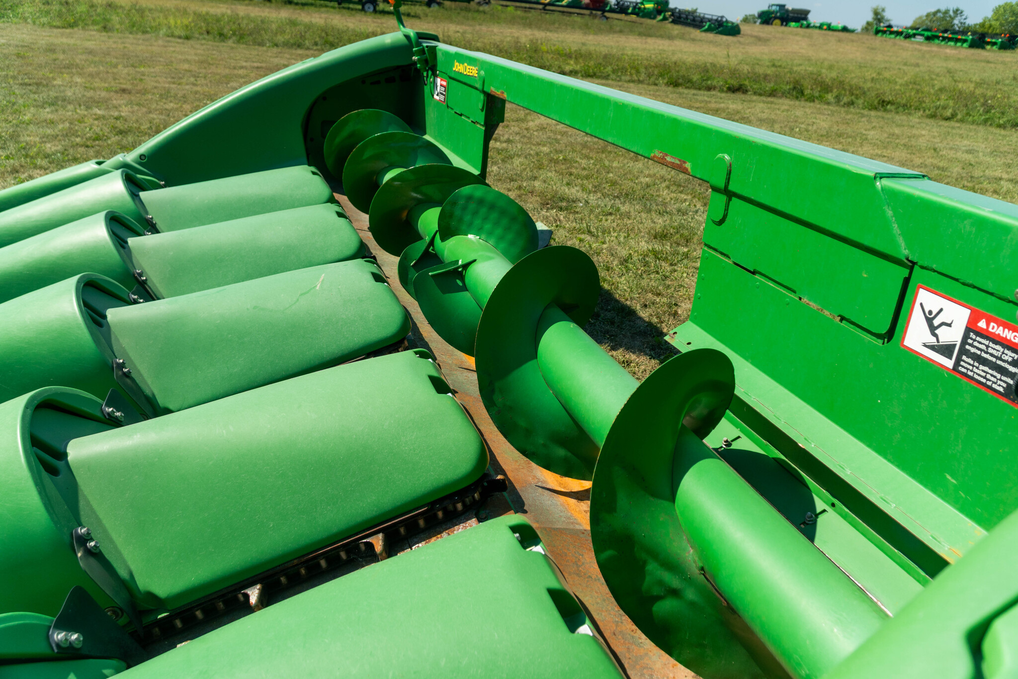 Used 2010 John Deere 606C Corn and Row Crop headers at Koenig Equipment in Anna, OH - PhotoXL10