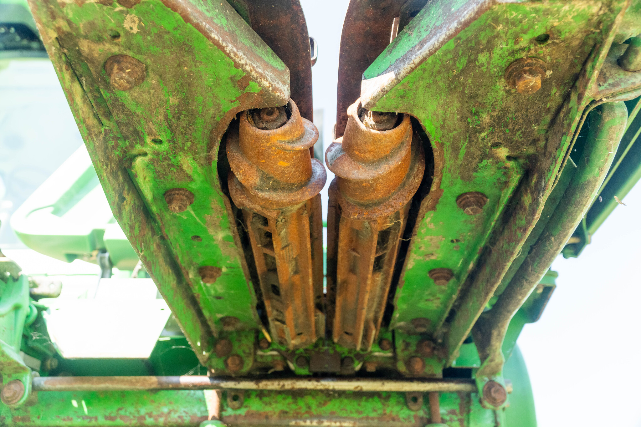 Used 2010 John Deere 606C Corn and Row Crop headers at Koenig Equipment in Anna, OH - PhotoXL18