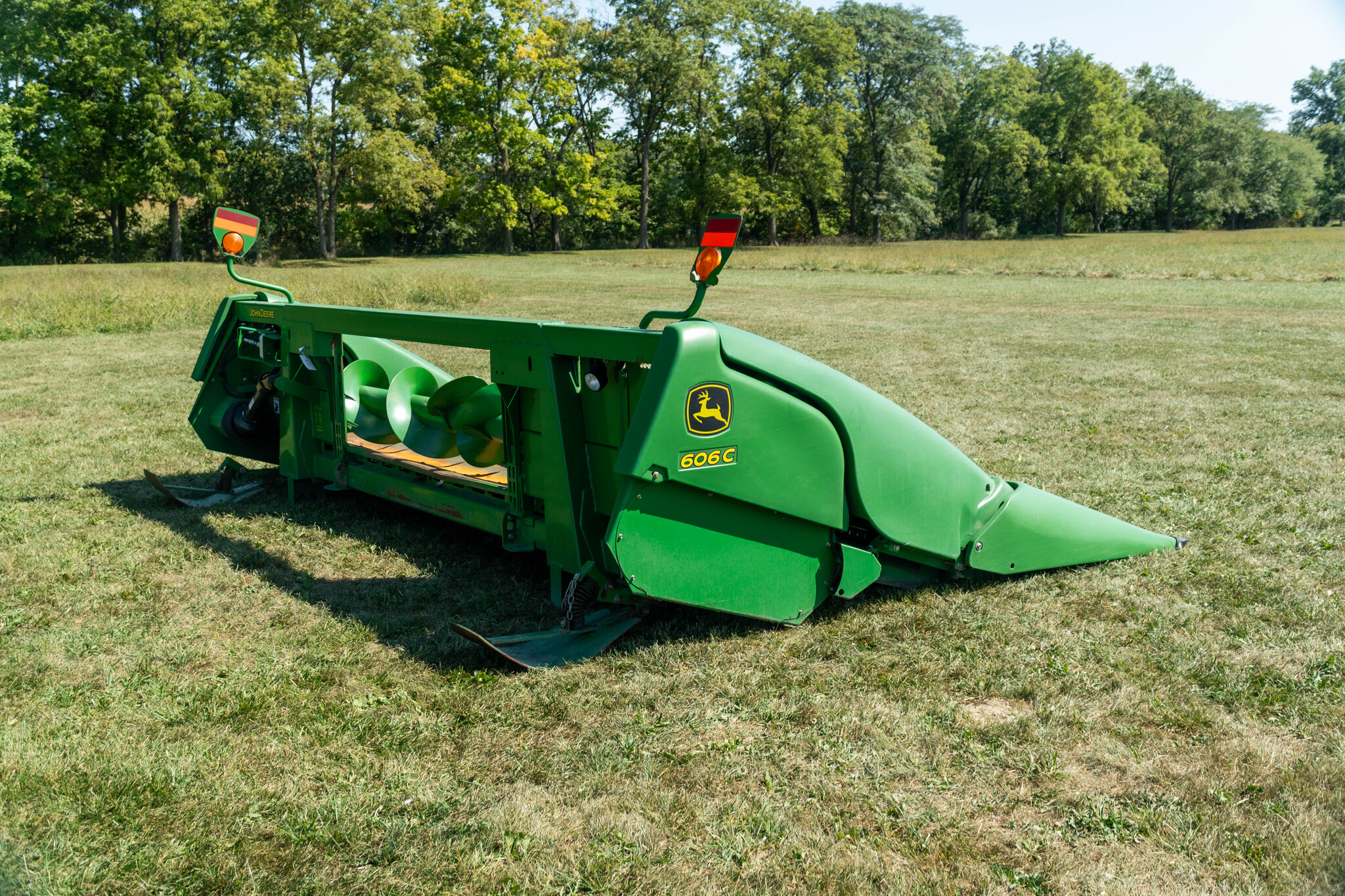 Used 2010 John Deere 606C Corn and Row Crop headers at Koenig Equipment in Anna, OH - PhotoXL3