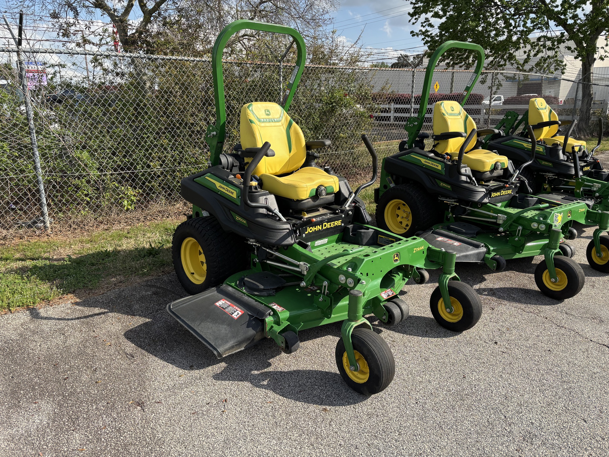 2023 John Deere Z950M Image 1