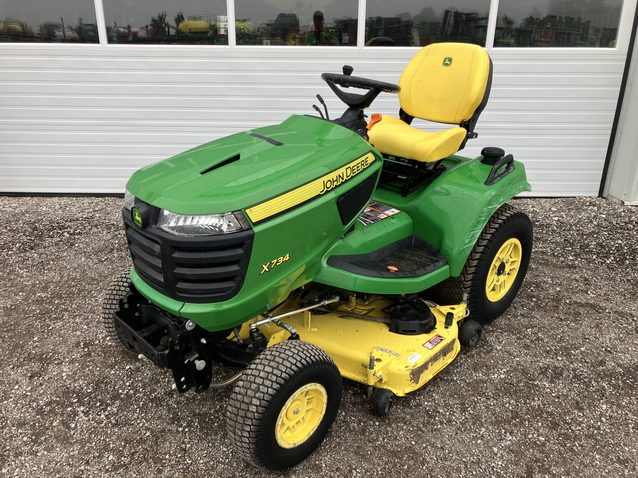 2020 John Deere X734 Image 1
