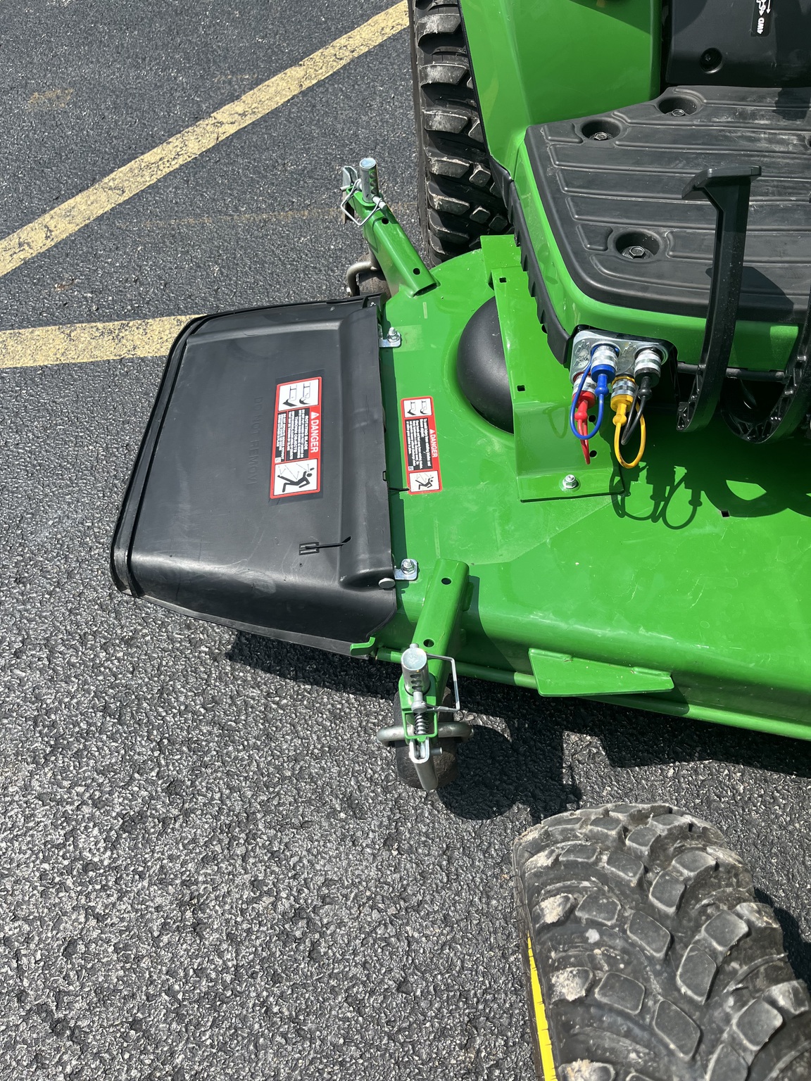 2023 John Deere 1025R Image 12