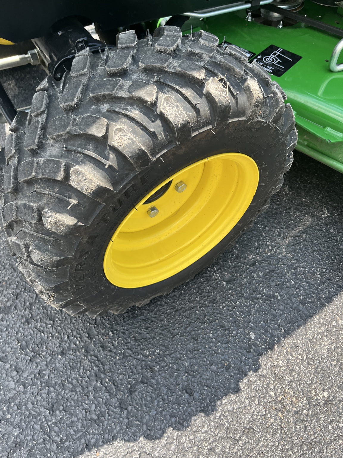 2023 John Deere 1025R Image 17