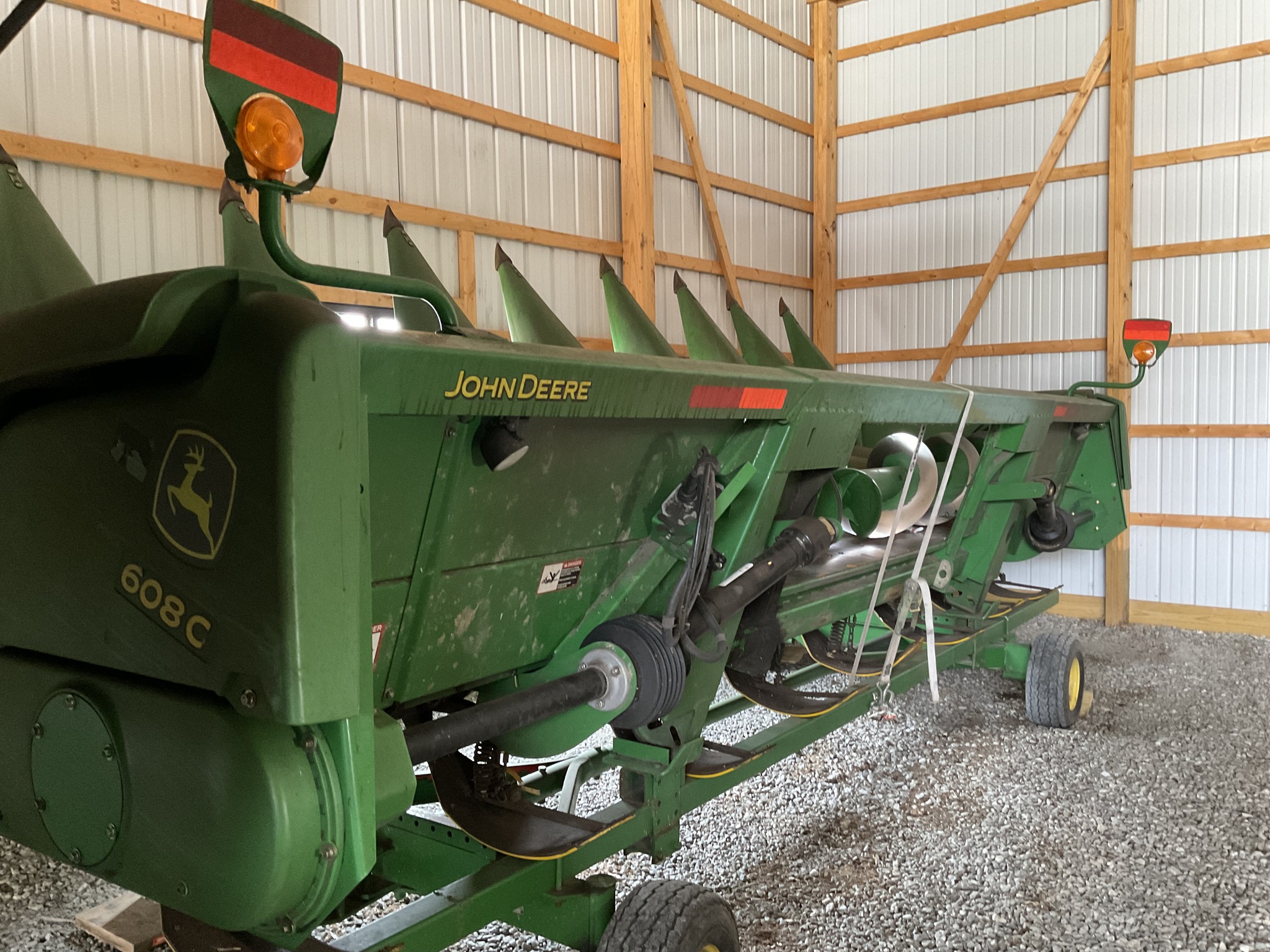 2009 John Deere 608C Image 1