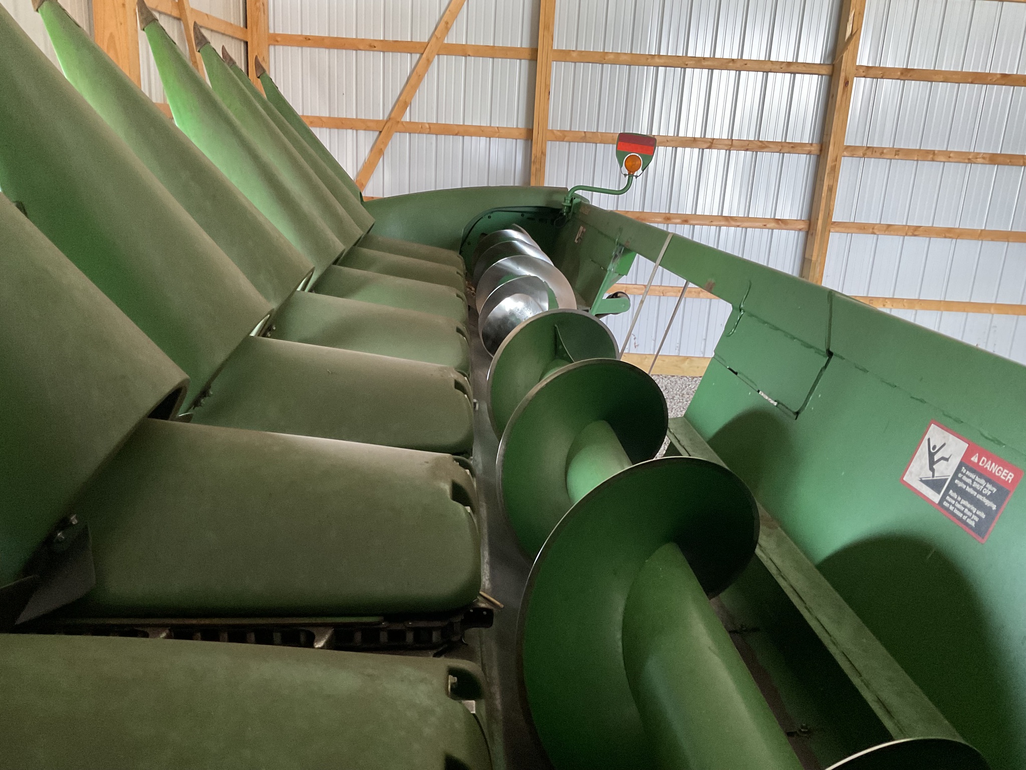 2009 John Deere 608C Image 5