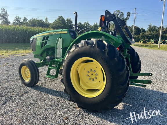 Photo of 2022 John Deere 5045E