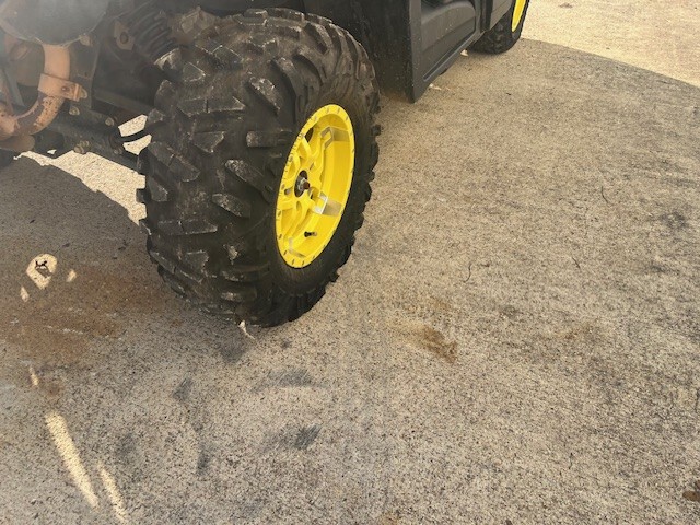  2022 John Deere XUV 835M at Heritage Tractor in West Plains, MO