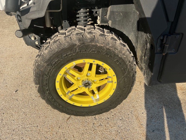  2022 John Deere XUV 835M at Heritage Tractor in West Plains, MO