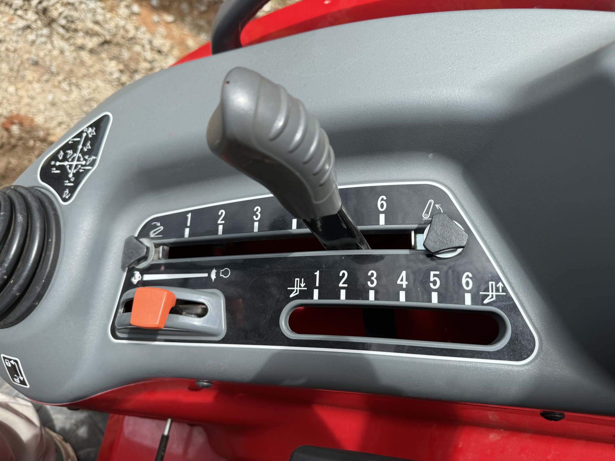 2022 Massey Ferguson 1835M Image 10